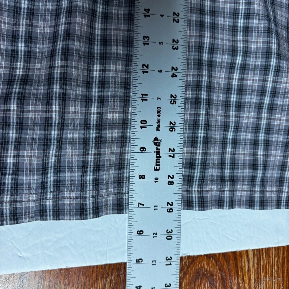 The North Face Mens Large Grey‎ Plaid Short Sleeve Button Up Hiking Shirt L/G